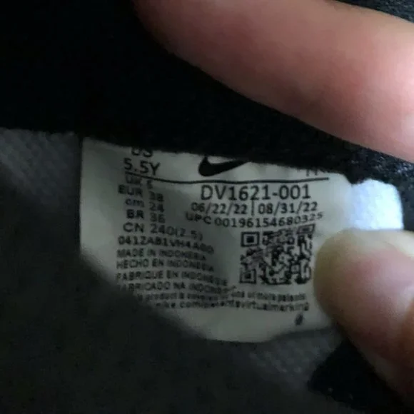 NIKE Air Force 1 Black & White Youth/Kids Size 5.5 - Picture 8 of 9